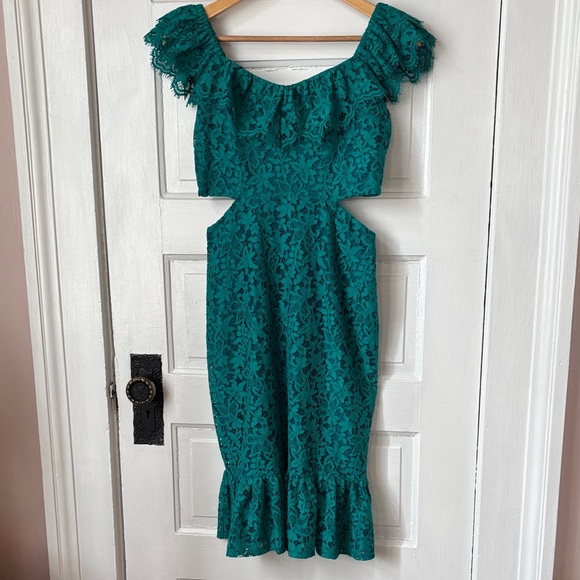 EXPRESS LACE SIDE CUTOUT RUFFLE DRESS - Picture 2 of 9
